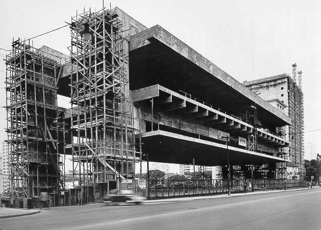 Construção do MASP - 1947