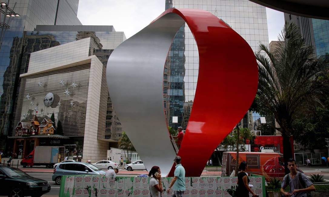 Escultura Tomie Ohtake na Av. Paulista